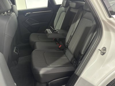 Audi Q3 45 TFSIe 245 ch S tronic 6 S line   - 11