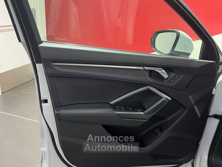 Audi Q3 45 TFSIe 245 ch S tronic 6 S line - 13