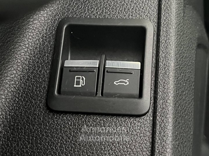 Audi Q3 45 TFSIe 245 ch S tronic 6 S line - 16