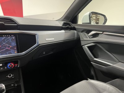 Audi Q3 45 TFSIe 245 ch S tronic 6 S line   - 54