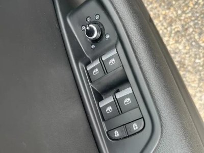 Audi A4 AVANT 20 40 TDI 190 DESIGN S-TRONIC BVA bien &eacute;quip&eacute;   - 36