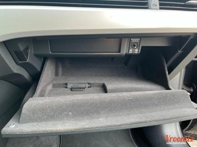 Audi A4 AVANT 20 40 TDI 190 DESIGN S-TRONIC BVA bien &eacute;quip&eacute;   - 46