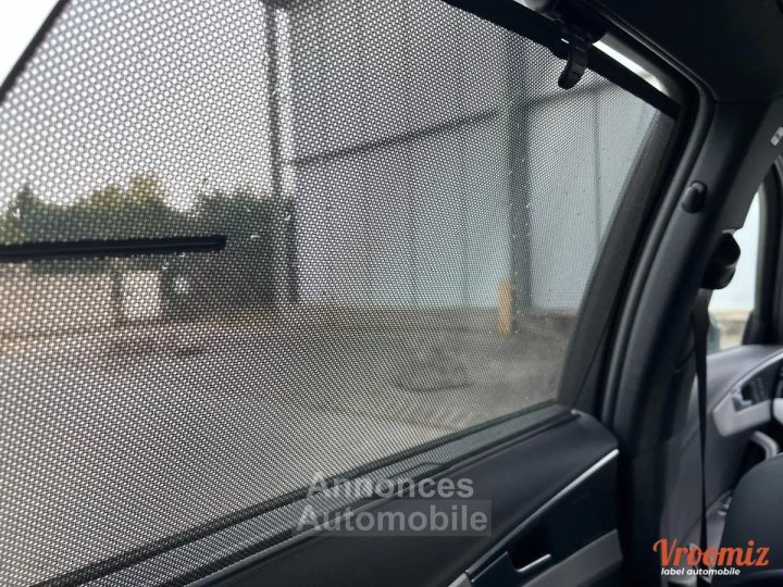 Audi A4 AVANT 20 40 TDI 190 DESIGN S-TRONIC BVA bien &eacute;quip&eacute; - 52