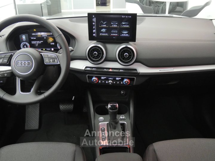 Audi Q2 35 TFSI 150 S tronic 7 Design - 11