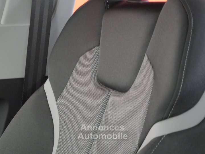 Audi Q2 35 TFSI 150 S tronic 7 Design - 13