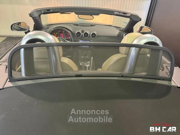 Audi TT 32 V6 250 QUATTRO ROADSTER DSG - 17