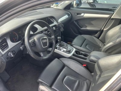 Audi A4 Avant V6 30 TDI 240 DPF Quattro Ambiente Tiptronic A   - 5