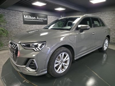 Audi Q3 14 45 TFSI e - 245 - BV S-Tronic 6 S Line   - 1