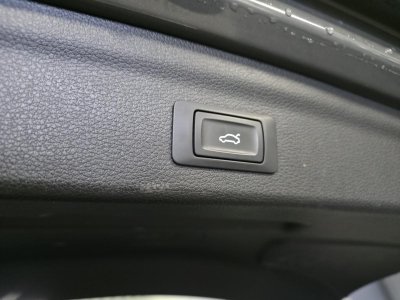 Audi Q3 14 45 TFSI e - 245 - BV S-Tronic 6 S Line   - 13