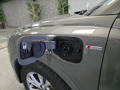 Audi Q3 14 45 TFSI e - 245 - BV S-Tronic 6 S Line   - 14