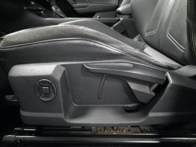 Audi Q3 14 45 TFSI e - 245 - BV S-Tronic 6 S Line   - 32