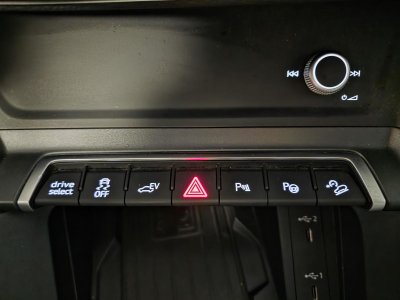 Audi Q3 14 45 TFSI e - 245 - BV S-Tronic 6 S Line   - 40