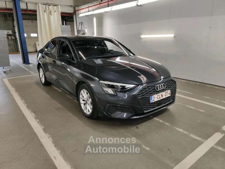 Audi A3 30TFSi Sedan - 3