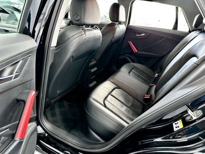 Audi Q2 16 TDi 115cv SPORT   - 18