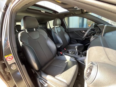 Audi Q2 30 TFSI 116 BVM6 S Line Plus / Toit Ouvrant / Origine France   - 25