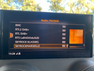 Audi Q2 30 TFSI 116 BVM6 S Line Plus / Toit Ouvrant / Origine France   - 47