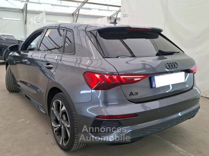 Audi A3 Sportback 20 TDI 150 DSG7 S-LINE - 2