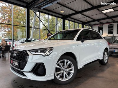 Audi Q3 150 CH S Line Garantie 6 ans Apple Carplay Attelage Hayon Electrique Pack Black Sièges Chauffants LED Volant Méplat Keyless 18P 449-mois   - 1