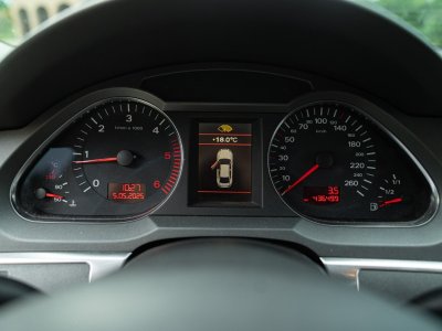 Audi A6 2006 AUDI A6 V6 27   - 32