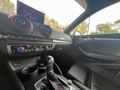 Audi S3 SPORTBACK 20 TFSI 310 S tronic 7 Quattro / Car Play / Toit Ouvrant / Origine France / Noir Panthère (Peinture Exclusive) / 5 Places - 40