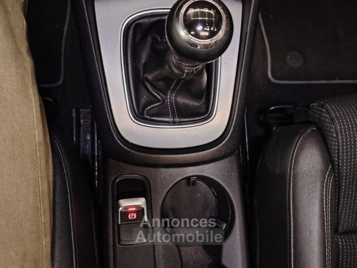 Audi Q3 20 TDI 140ch S line quattro - 23