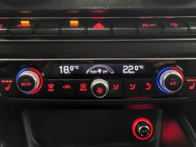 Audi S3 III 20 TFSI 300ch quattro S tronic 6   - 17