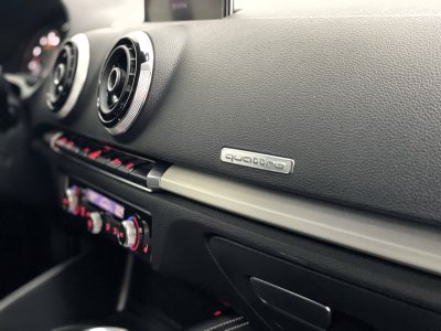 Audi S3 III 20 TFSI 300ch quattro S tronic 6   - 18