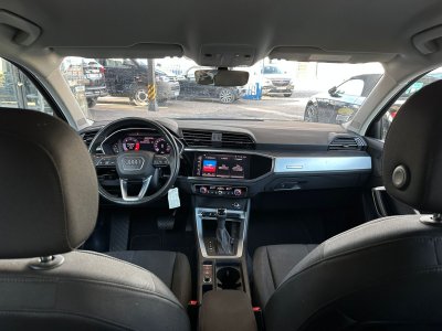 Audi Q3 35 TDI 150 ch S tronic 7 Design   - 8