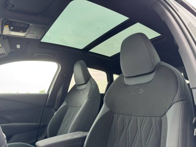 Audi Q3 HYBRIDE e-hybrid 272 ch S tronic 6 Design   - 38