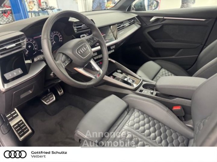 Audi RS3 Sportback 25 TFSI quattro - 11