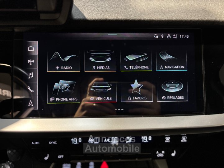 Audi A3 Sportback 35 TFSI 150 Design Luxe - 21