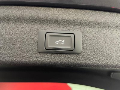 Audi Q3 45 TFSIe 245 ch S tronic 6 S line   - 12