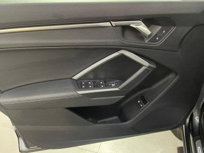 Audi Q3 45 TFSIe 245 ch S tronic 6 S line   - 14