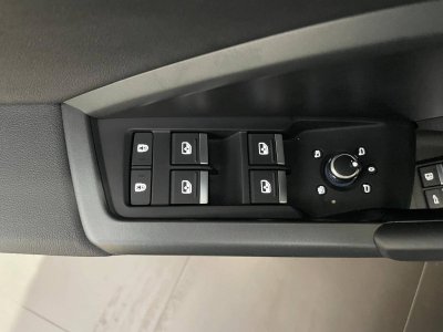 Audi Q3 45 TFSIe 245 ch S tronic 6 S line   - 15