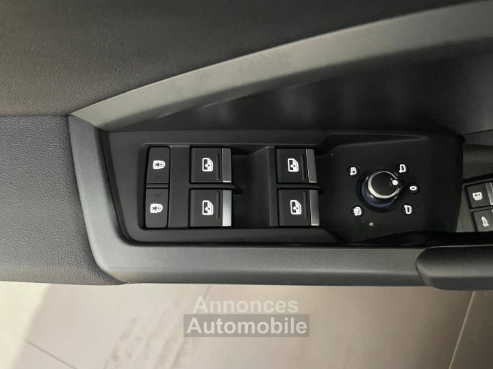 Audi Q3 45 TFSIe 245 ch S tronic 6 S line - 15
