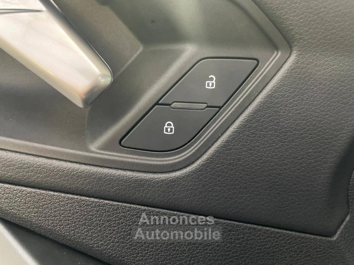 Audi Q3 45 TFSIe 245 ch S tronic 6 S line - 16