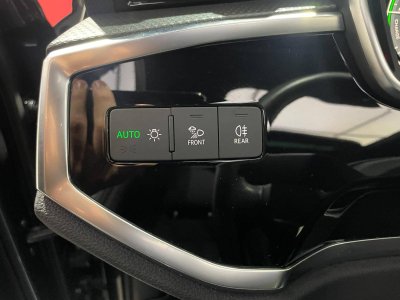 Audi Q3 45 TFSIe 245 ch S tronic 6 S line   - 21