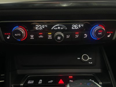 Audi Q3 45 TFSIe 245 ch S tronic 6 S line   - 45