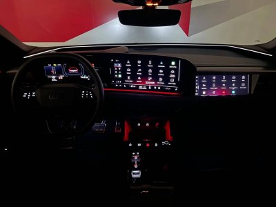 Audi A6 Avant E-TRON e-tron Performance 367 ch 100 kWh S line   - 46