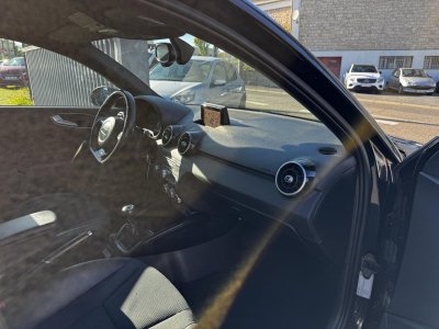 Audi A1 Sportback 16 TDi 116 S line Gps + Clim + Radar AR   - 16