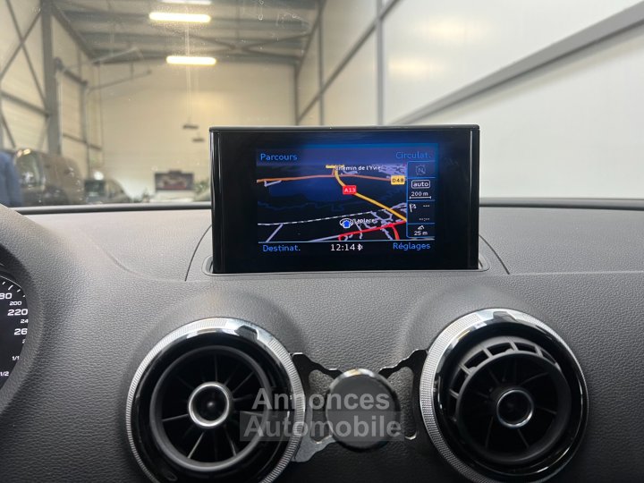 Audi A3 18 TFSI 180 S Line S tronic 7 / SIEGES DIAMANTS - 22