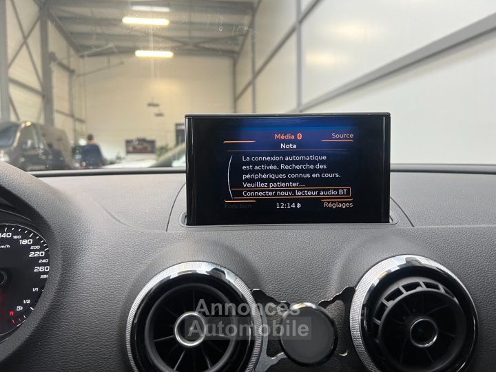 Audi A3 18 TFSI 180 S Line S tronic 7 / SIEGES DIAMANTS - 23