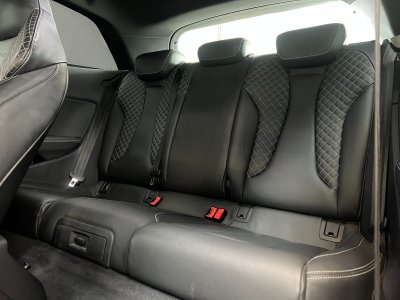 Audi A3 18 TFSI 180 S Line S tronic 7 / SIEGES DIAMANTS   - 34