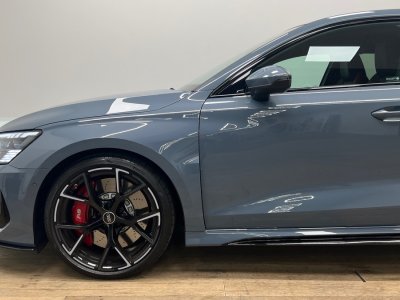 Audi RS3 8Y 25 TFSI 400 ch / Bang & Olusfen / CarPlay / Caméra / Matrix LED / Affihage tête Haute   - 4