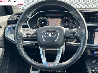 Audi Q3 45 TFSIe 245 ch S tronic 6 S line   - 10