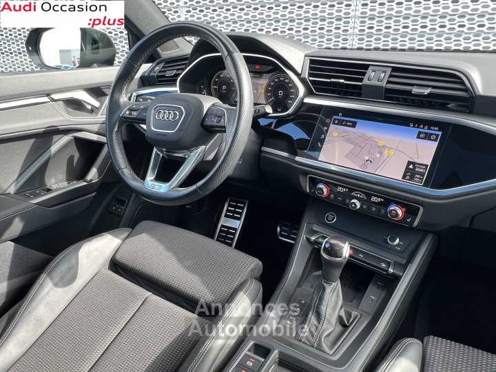 Audi Q3 45 TFSIe 245 ch S tronic 6 S line - 12