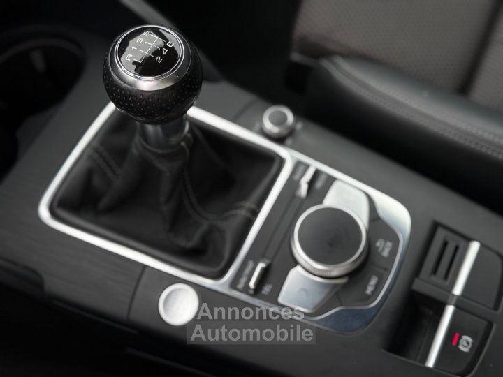 Audi A3 Sportback S-line 35 TFSI -150ch Gris Nardo Garantie 12 mois - 18