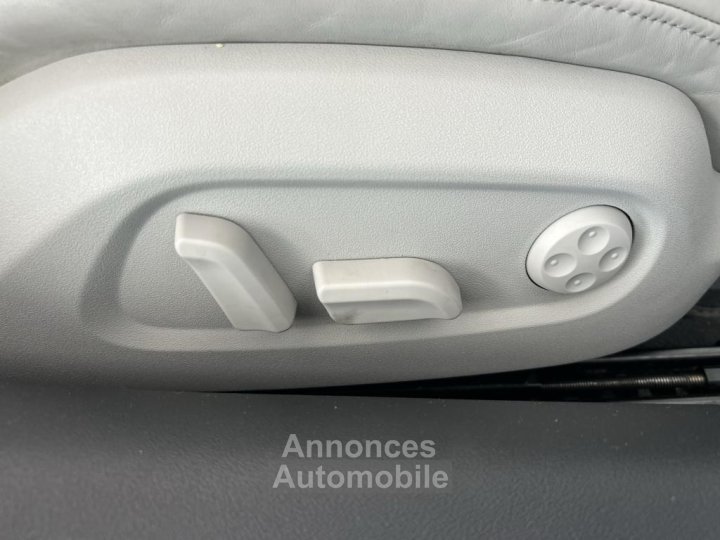 Audi R8 Spyder Quattro 52 V10 FSI BV S-tronic 525 ch Garantie 12 mois - 28