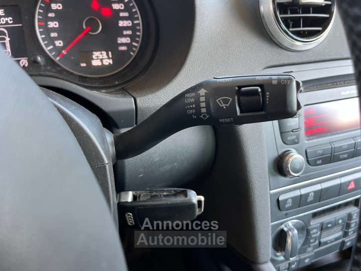Audi A3 Sportback 16 TDI 105 FAP Ambition Luxe / Distribution a jour - 28