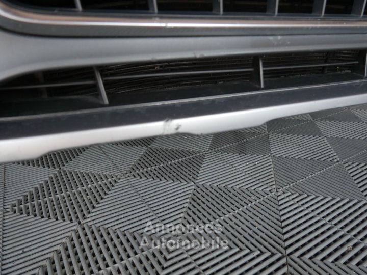 Audi Q3 20 TDI Ultra 150 ch Ambiente / DISTRIBUTION NEUVE - 42